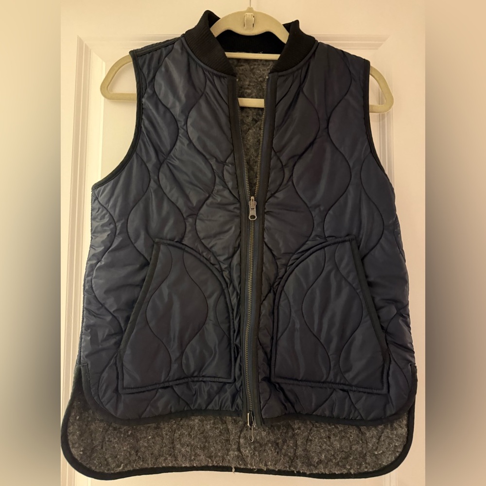 Reversible navy Madewell vest - wool / nylon